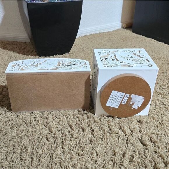 White Decorative Home Accent Set (Rotating Utensil Holder And Nabkins Holder) - Picture 7 of 13